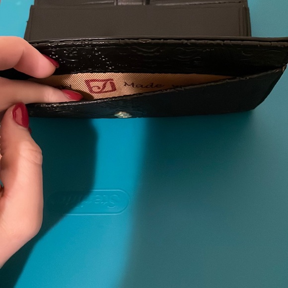 NWT wallet - Picture 5 of 10